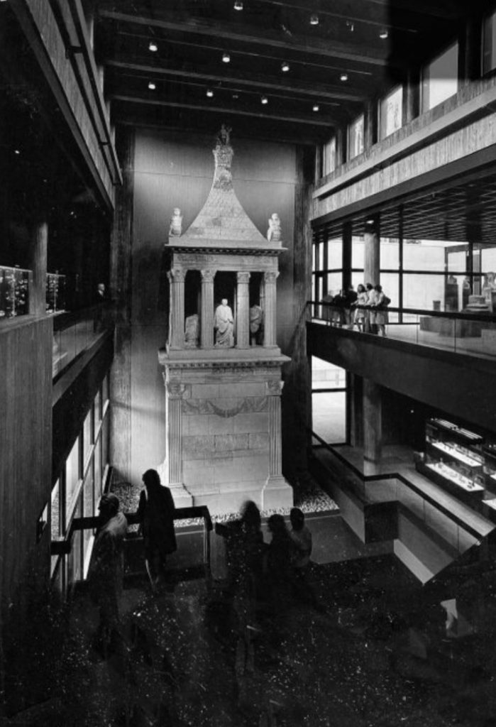 RömischGermanisches Museum Köln (zusammen mit Prof. Heinz Röcke) Dipl.Ing. Klaus Renner RömischGermanisches Museum Köln (zusammen mit Prof. Heinz Röcke) Dipl.Ing. Klaus Renner